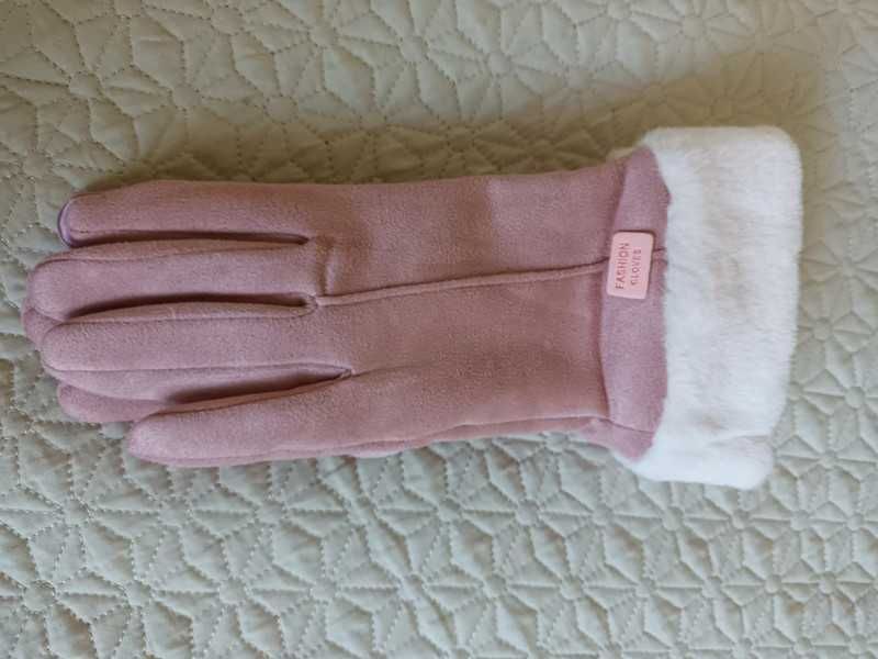Nowe damskie rękawiczki