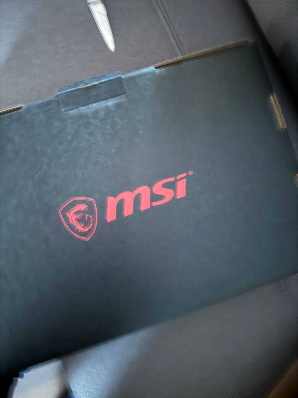 laptop MSi  MS16R6