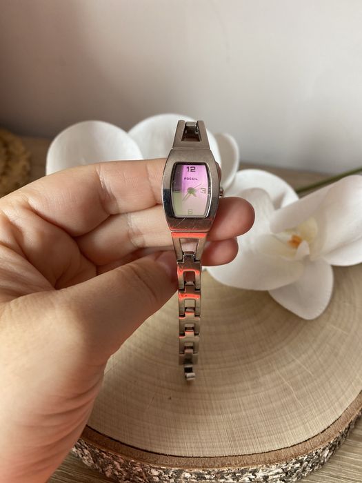 Piękny srebrny markowy zegarek FOSSIL z różową tarczą
