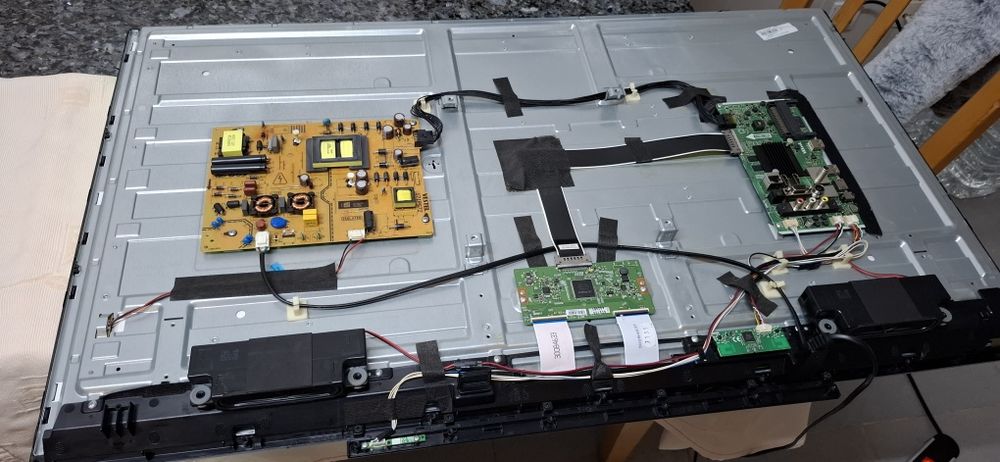 Vendo tv toshiba 43 avariada