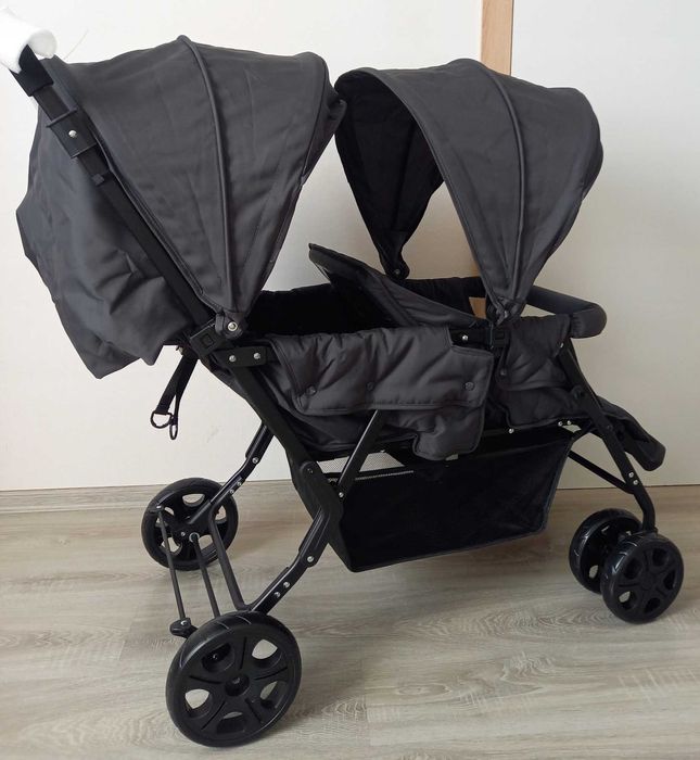 Wózek podwójny spacerowy Bebe Confort Teamy szary Graphite rok po roku