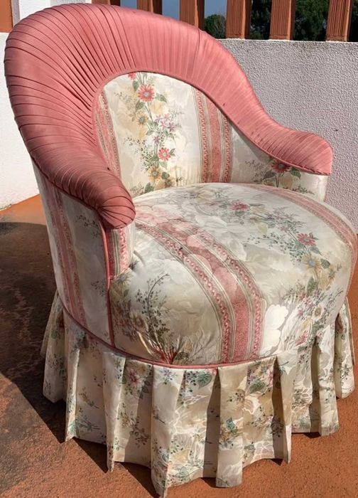 Senhorinha (pequeno cadeirão)