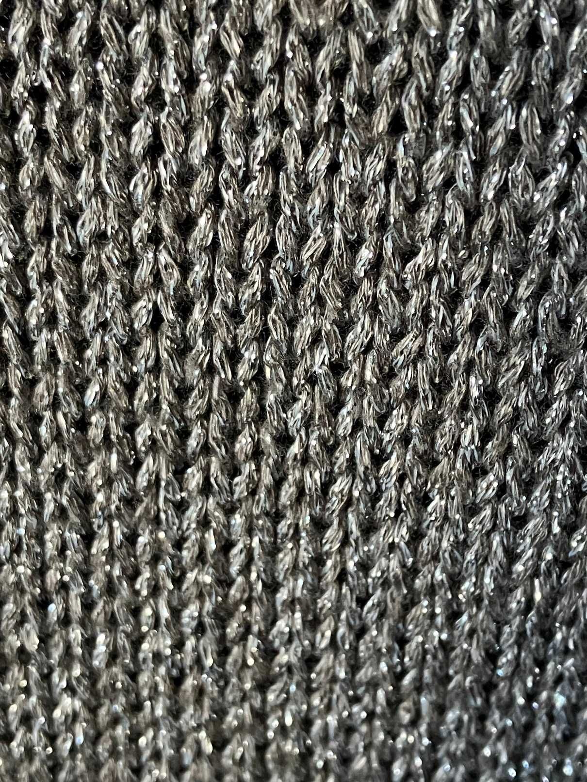 Szary elastyczny sweter ze srebrną nitką (Intuition)
