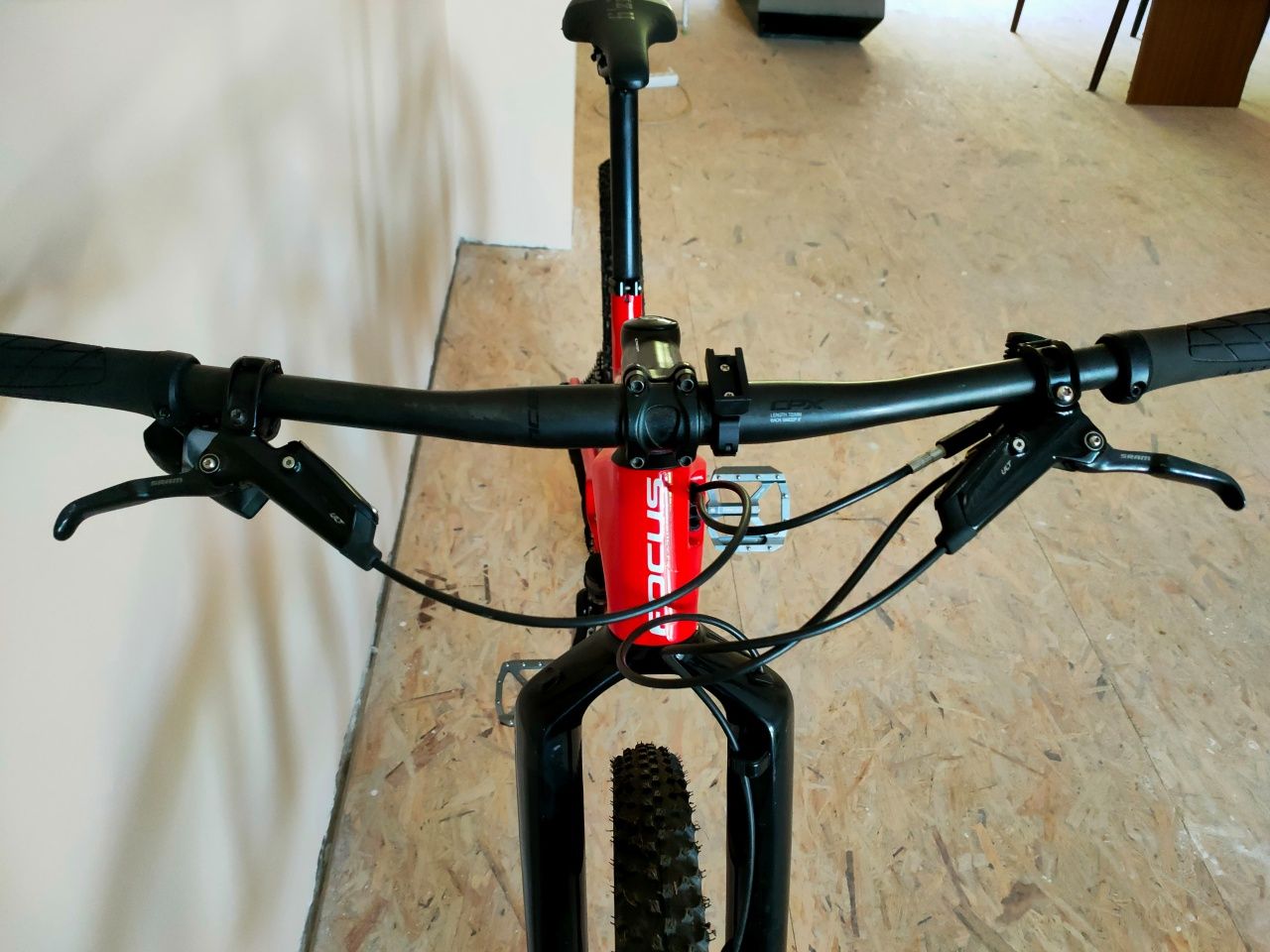 Focus O1E TEAM  one  xx1 axs carbon RS1