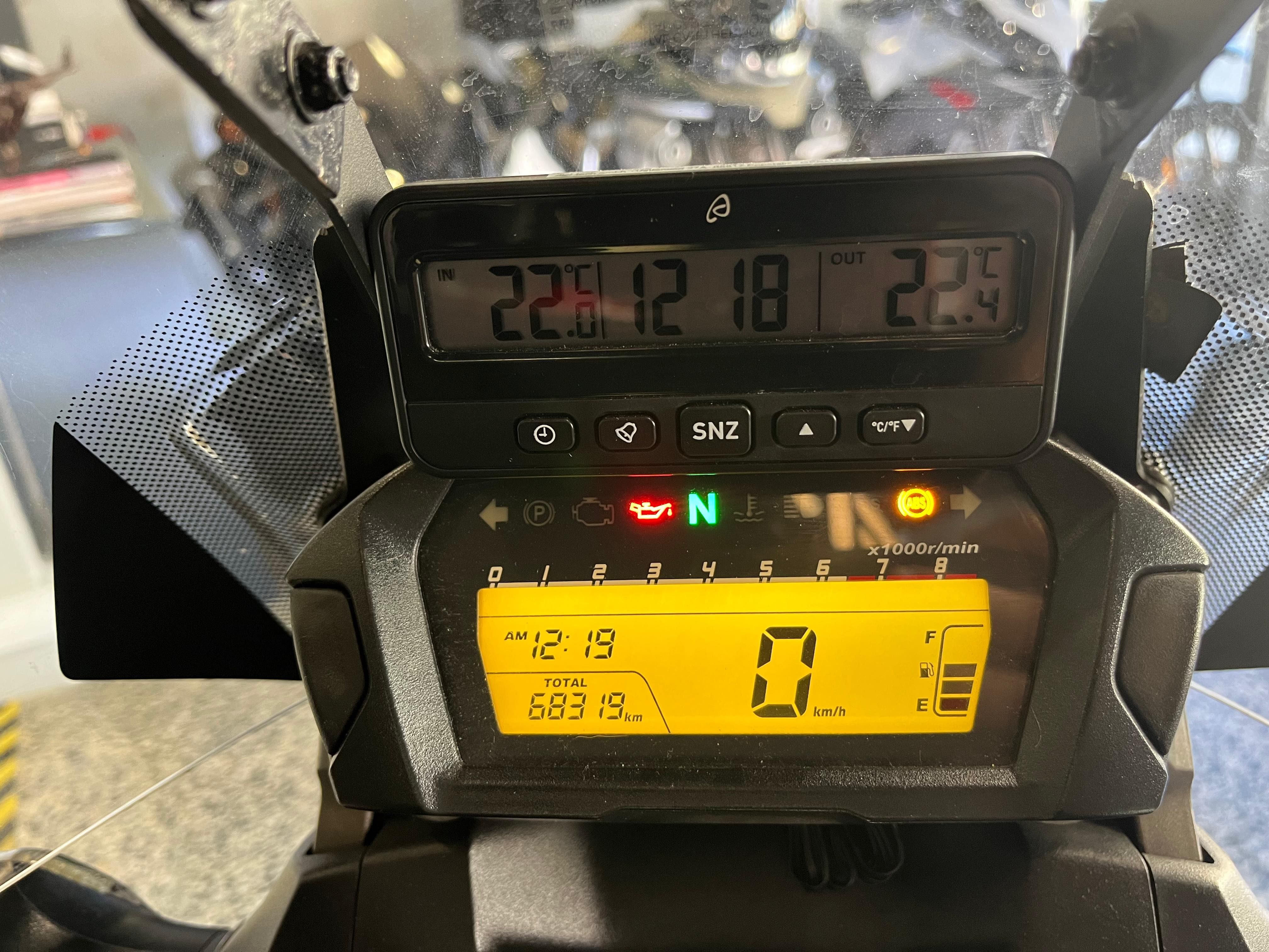 Honda NC DCT (caixa automática)  Muito Estimada e com Extras