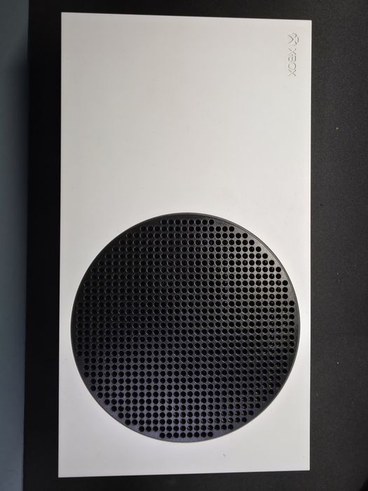 Xbox Series S 512GB - C/ 1 Comando + Cabos