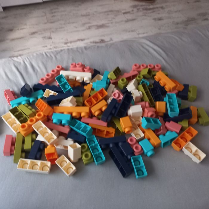 Zestaw 110 szt klocków gumowych