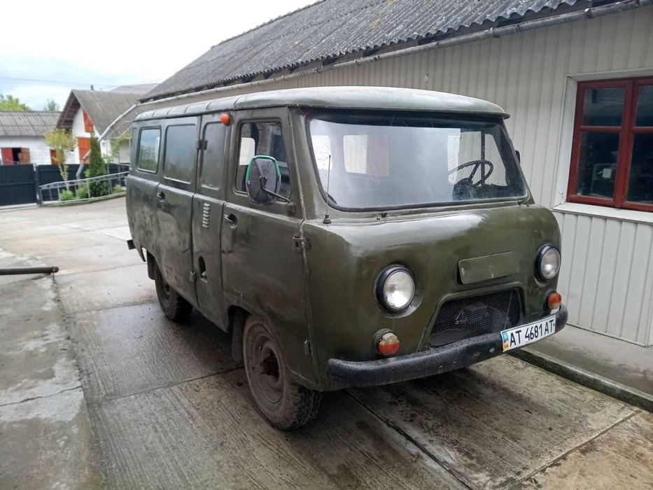 Продам машину УАЗ-3962