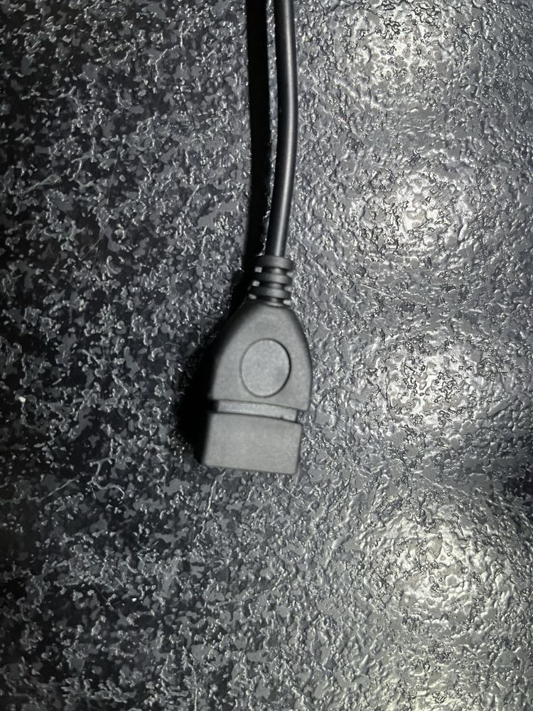 Przejściówka JACK na USB do auta