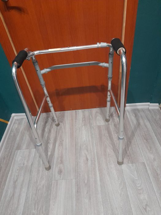 Оренда ходунків для дорослих Львів..