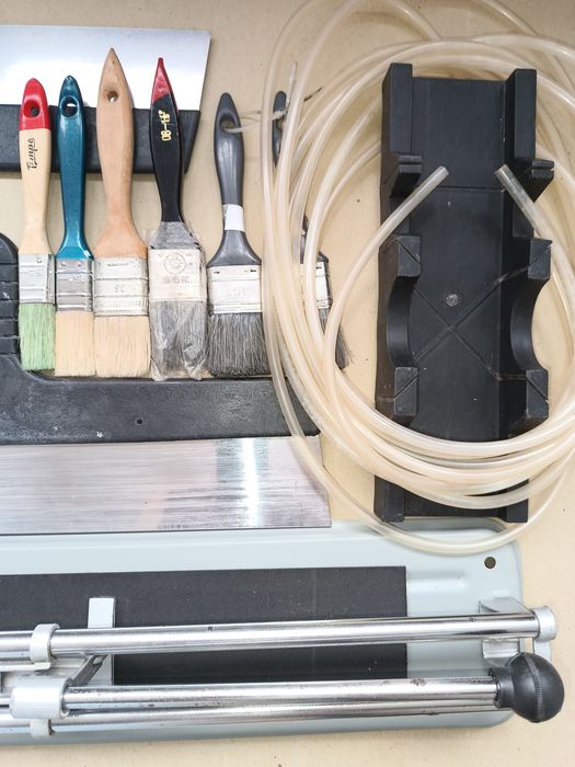 Сверло. Метчик. Плашка. Резьбомер. Кувалда. Плиткорез. Отвёртка. Шило.