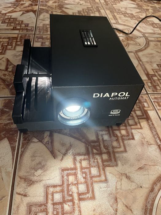 Rzutnik do przeźroczy PZO Diapol Automat