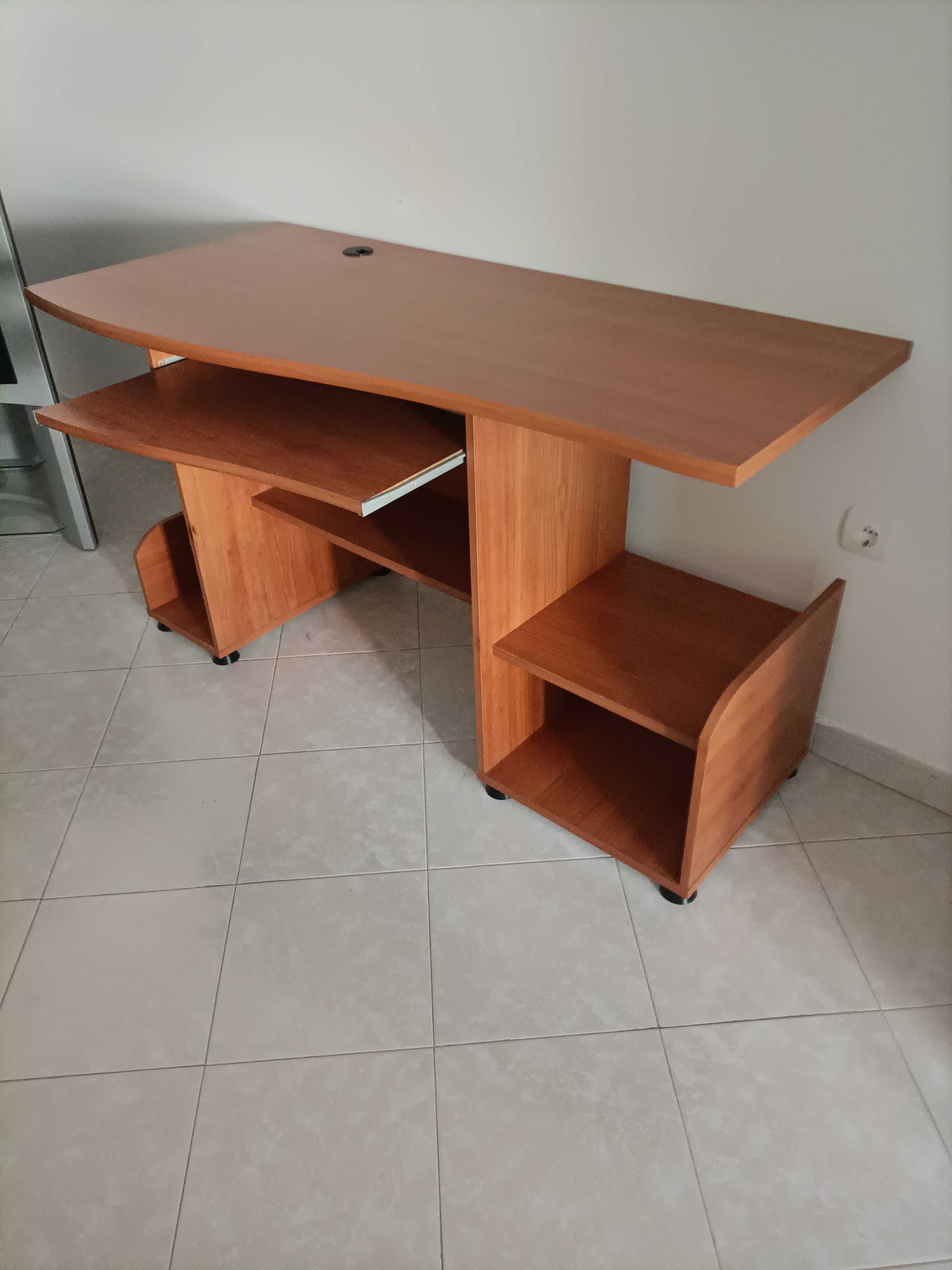 Secretária para estudante