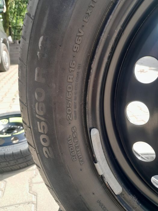 Повнорозмірні запаски4/100/16.>5/108/16. ET-49.DIA-60,1мм.рено сценік