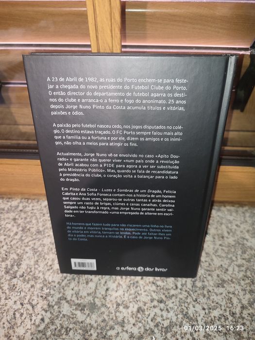 Livro biografia 'Pinto da Costa, Luzes e Sombras de um Dragão '