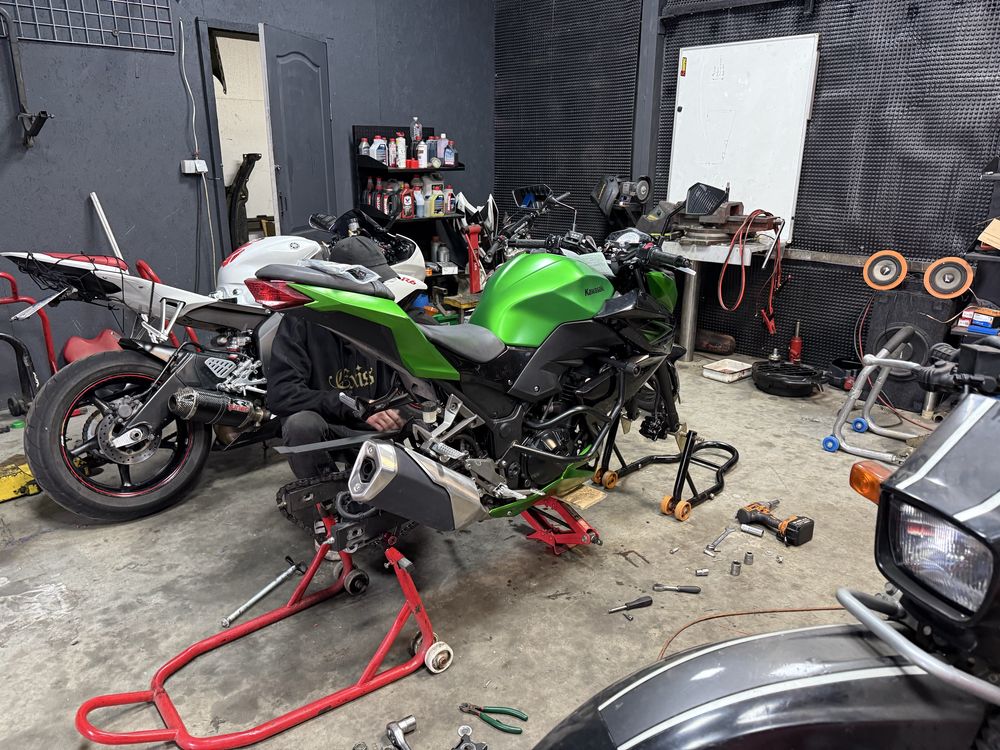 Продам мотоцикл Kawasaki Z300 2016г.