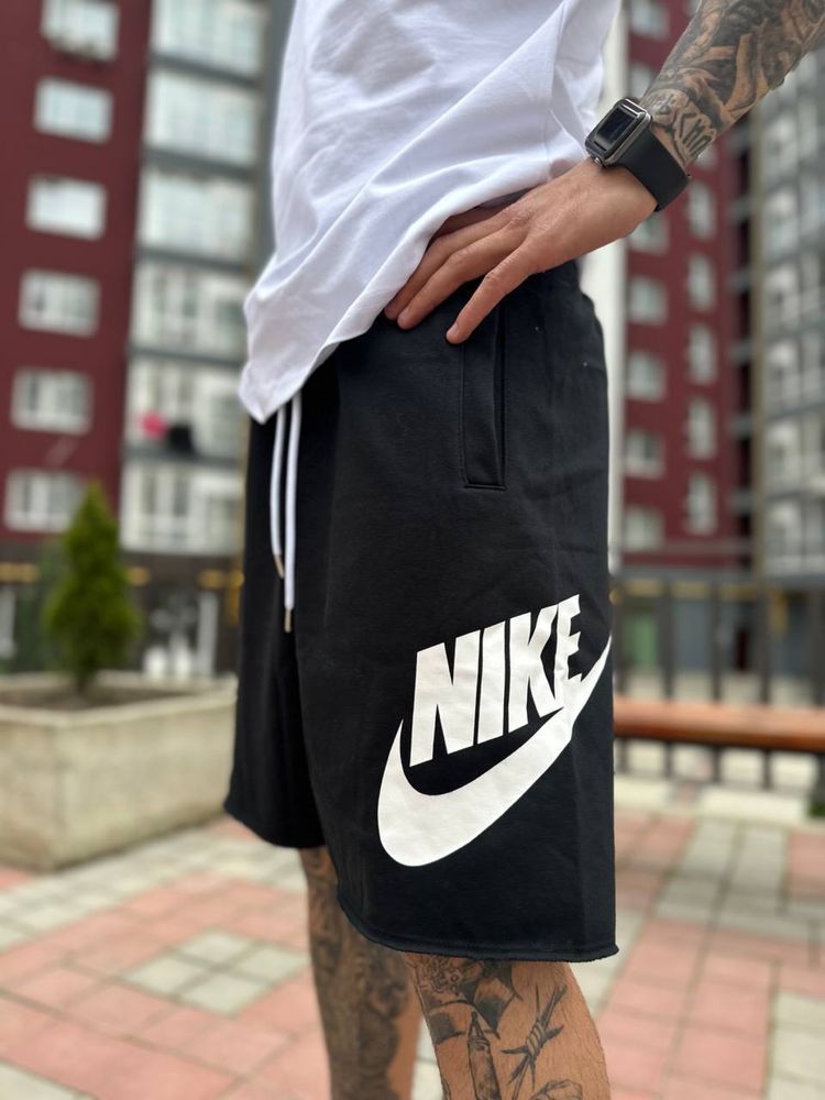 Шорти Nike чорні сірі