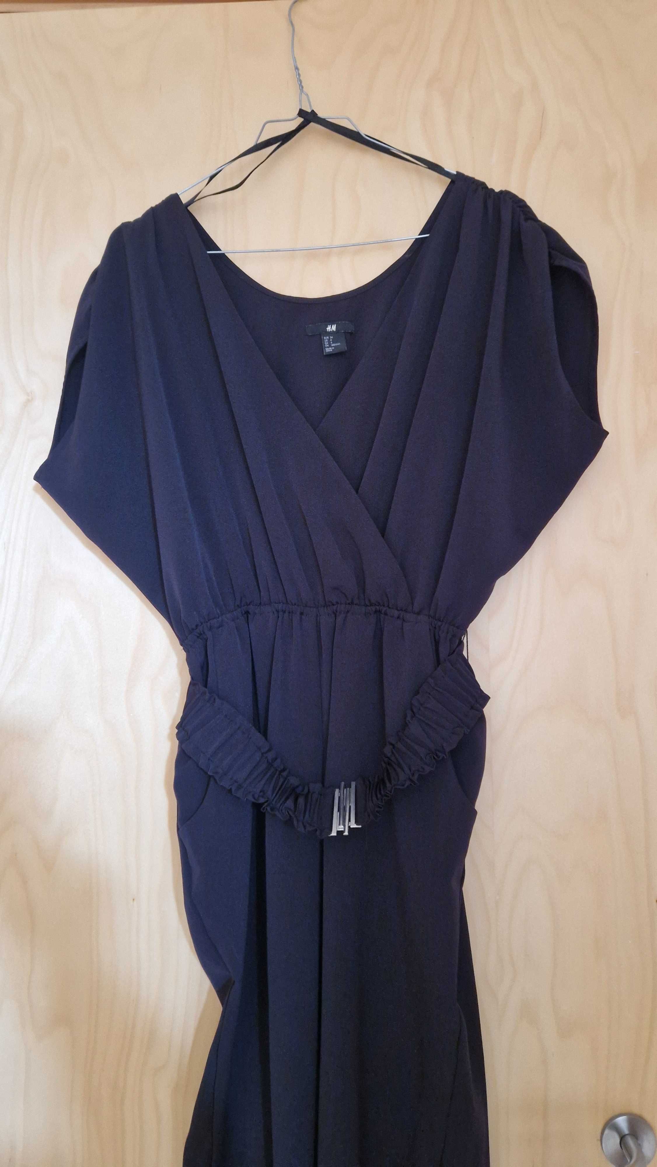 Macacão preto, marca H&M, com cinto, tamanho EUR 34
