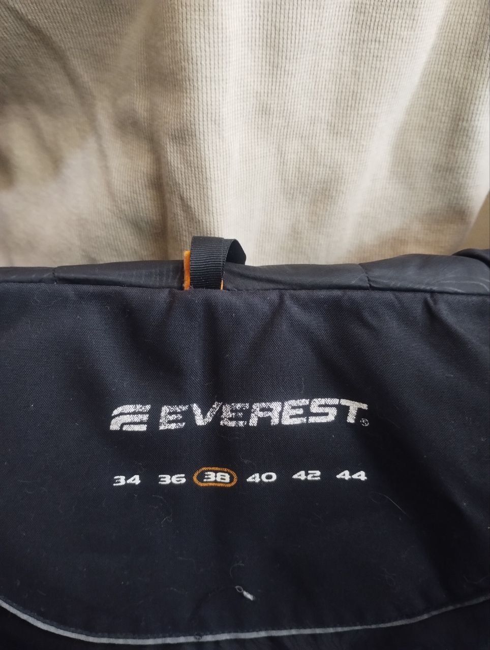 Зимова куртка на пухе everest размер М чоловіча