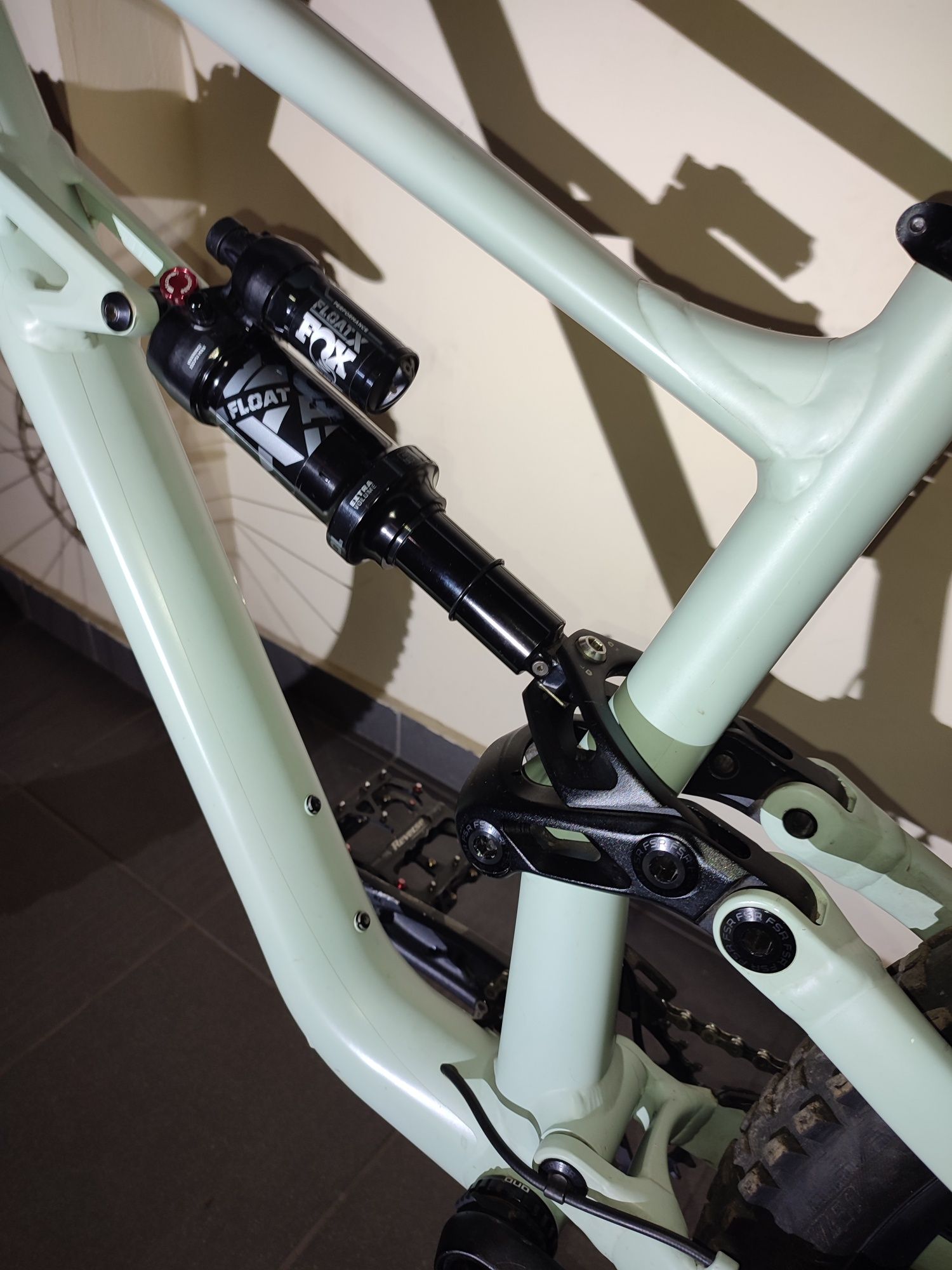 Продам велосипед Specialized status 160 двухподвес