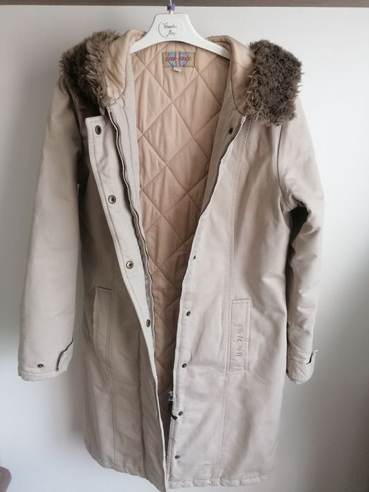 Zimowy płaszcz beżowy z kapturem rozmiar  L