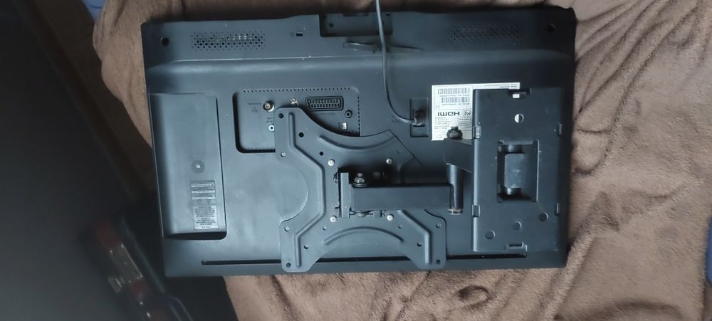 Telewizor Philips 24 cale  z uchwytem wiszącym  hdmi Dolby Digital plu