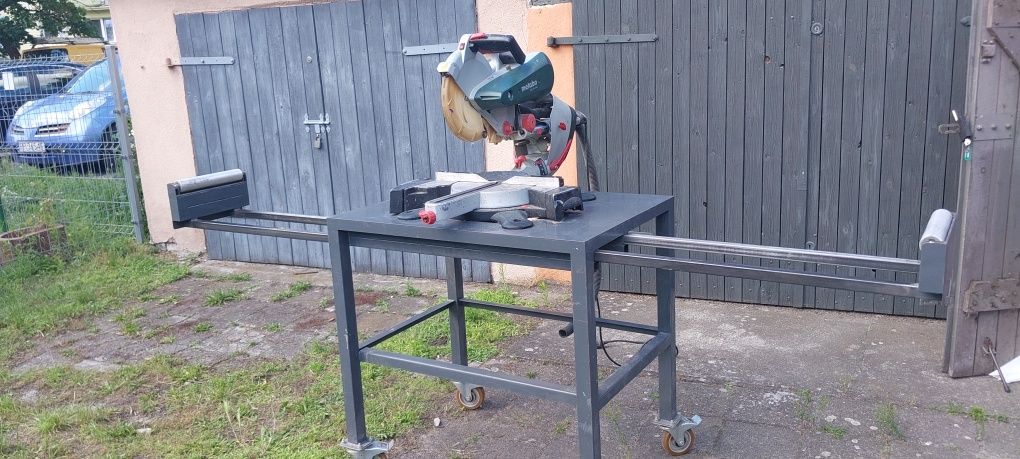 Ukośnica Metabo KGS 254 I Plus + stół