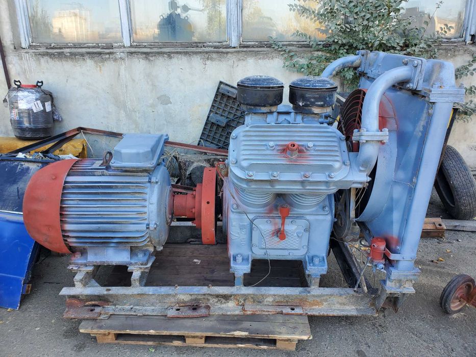 Компрессор 4ВУ1-5/9 Пескоструйку в сборе