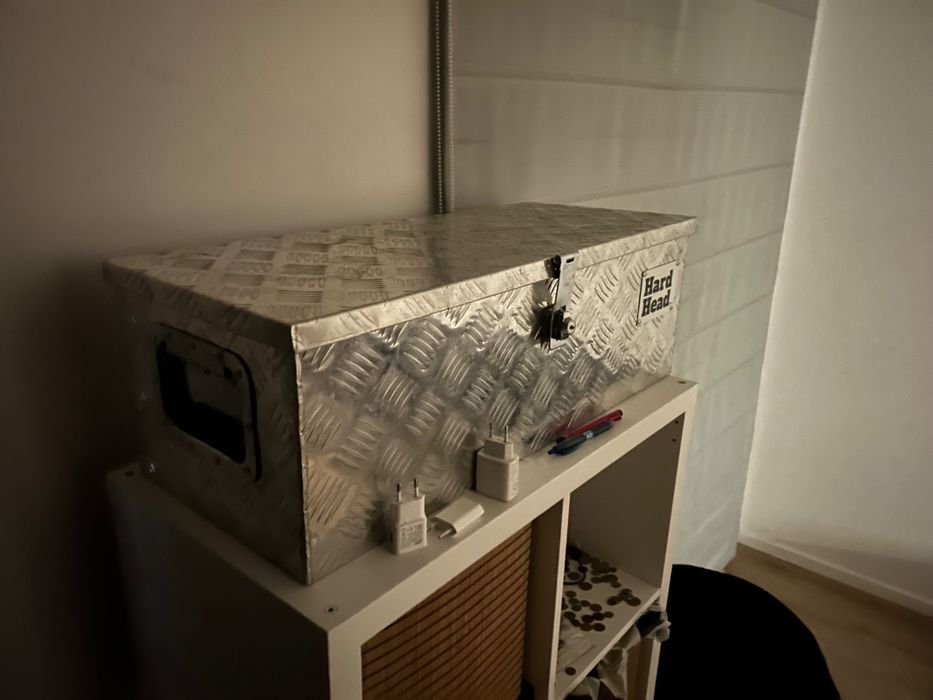 Solidna skrzynia aluminiowa