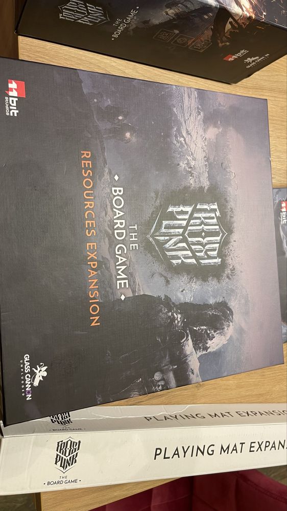 Gra planszowa Frostpunk z dodatkami i matą