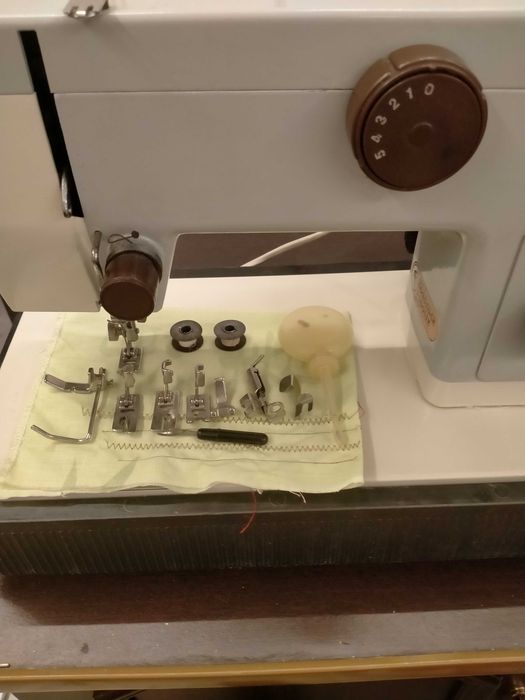 Продам швейные машинки семейства "Чайка"