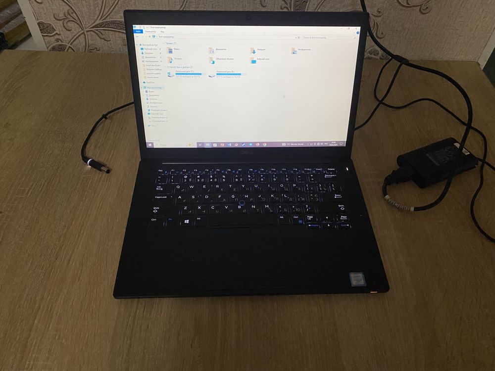 Ноутбук dell intel i5-6300U CPU + подарок