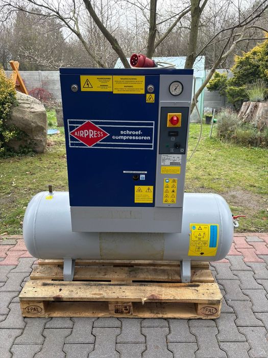 2018 Kompresor srubowy 3kW 10BAR  0.36m3/min zbiornik 200 litrów