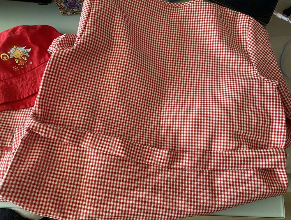 Bibe vermelho quadricula menino 5 anos