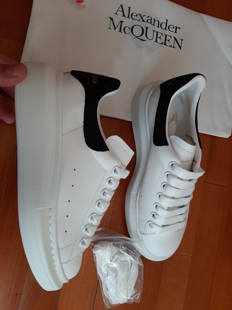 Alexander Mcqueen brancos - novos