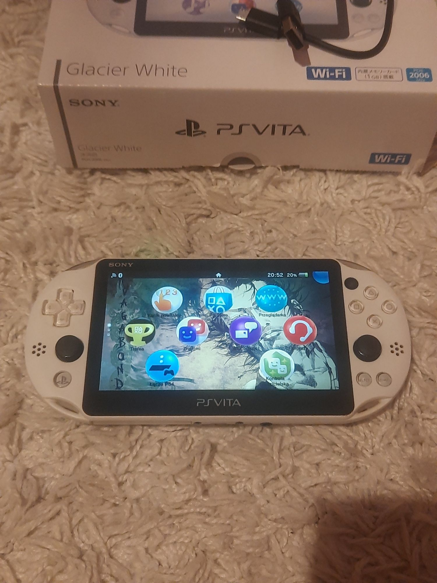 Konsola playstation vita slim biała ps vita slim z japonii z pudełkiem