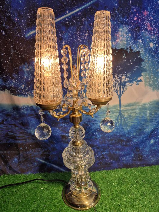 Piękna stara lampa kryształowa