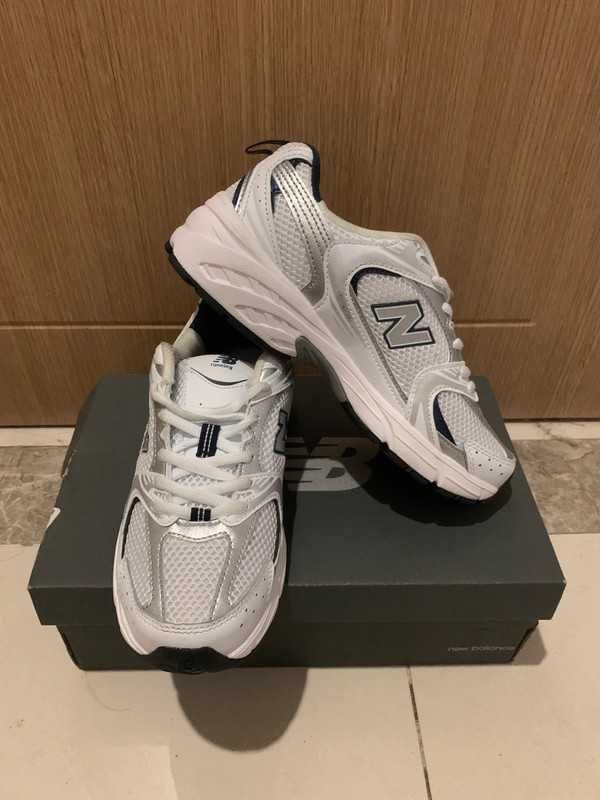 Biały^nadzieja^NewBalance530^UnisexTrampki Roz.41.5