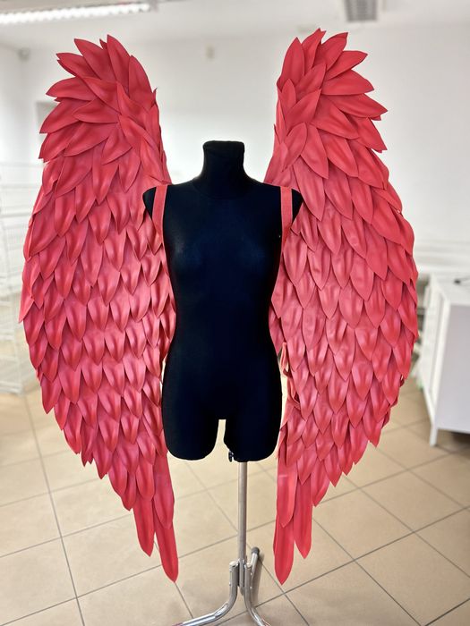 Skrzydła czerwone duże do codplay