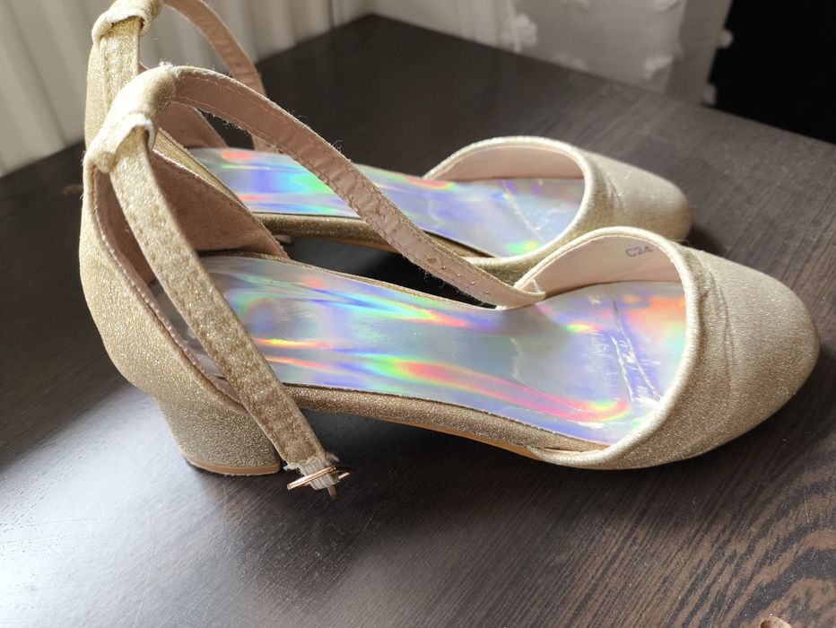 Дитячі босоніжки