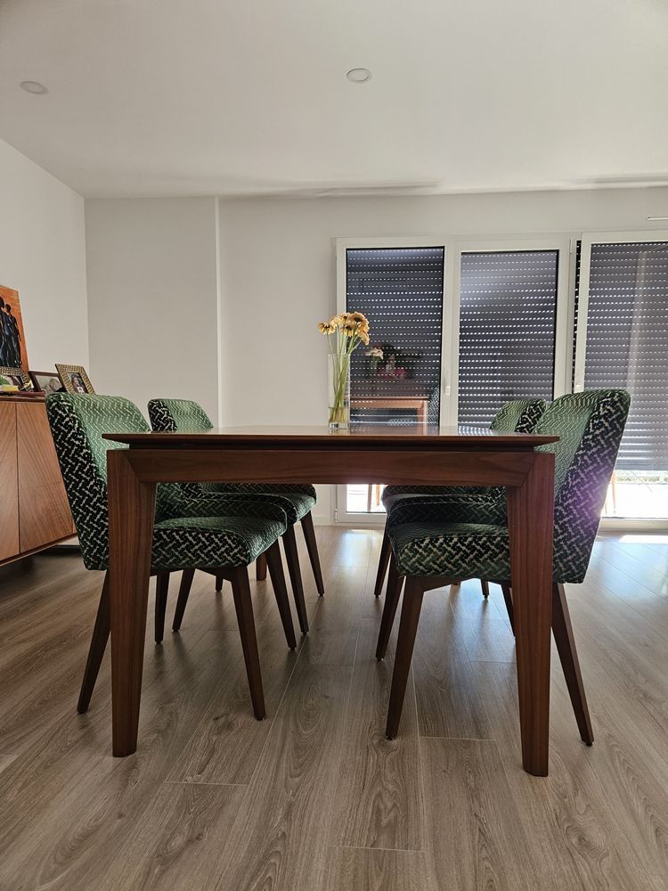 Mesa de jantar Nogueira