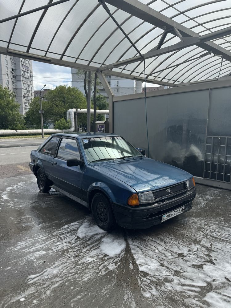 Ford Escort 1990 1.3 GAZ-2 Форд отличное состяние