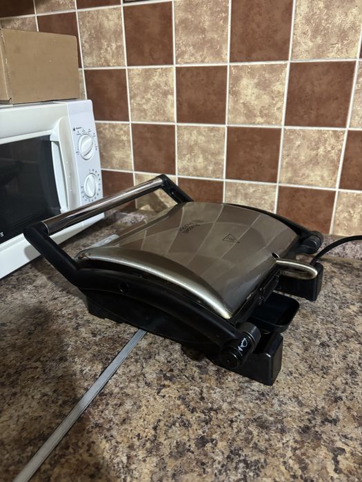 Гриль Russell Hobbs Cook at Home