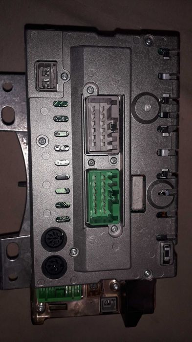 Мультимедійний  центр Volvo з телефоном