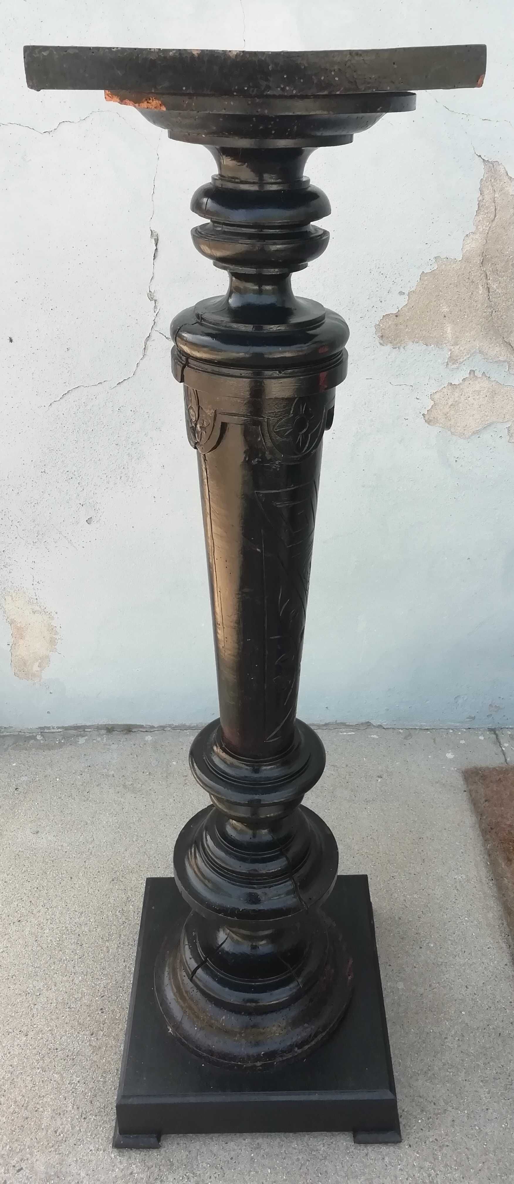 Coluna de madeira para estátuas/vasos