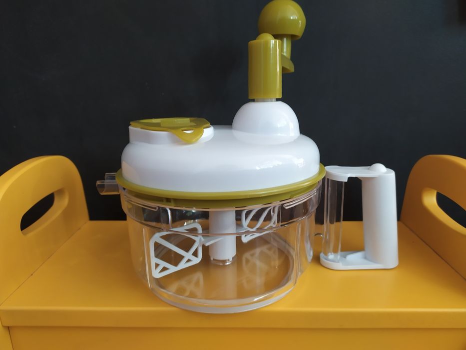 Ręczny wielofunkcyjny robot kuchenny 4w1