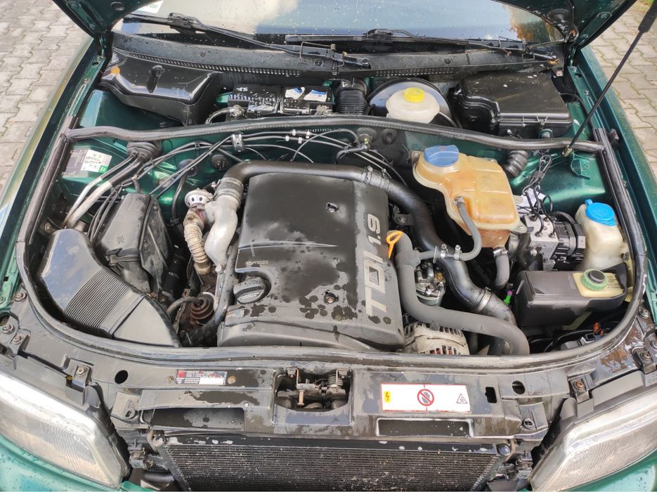Audi A4 sedan 97r zadbany ważne O.C i przegląd