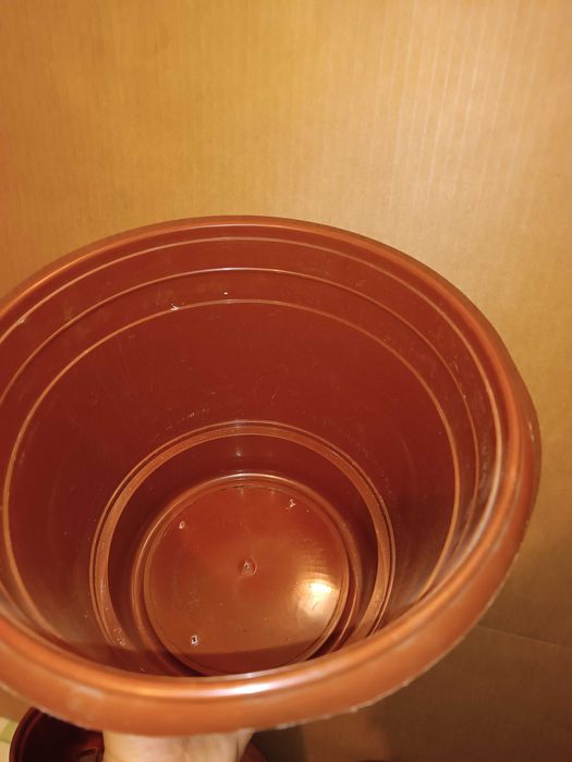 квіткові вазони горщики пластикові квітів білі коричневі великі 11 шт