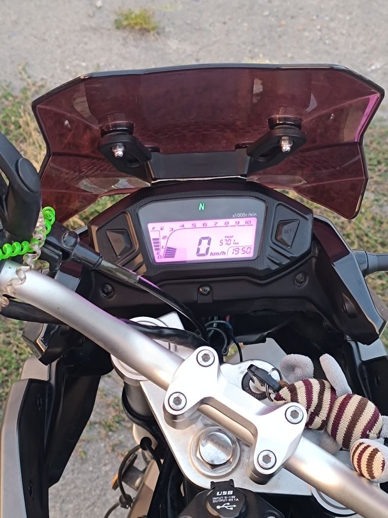 Мотоцикл Lifan kpt 200