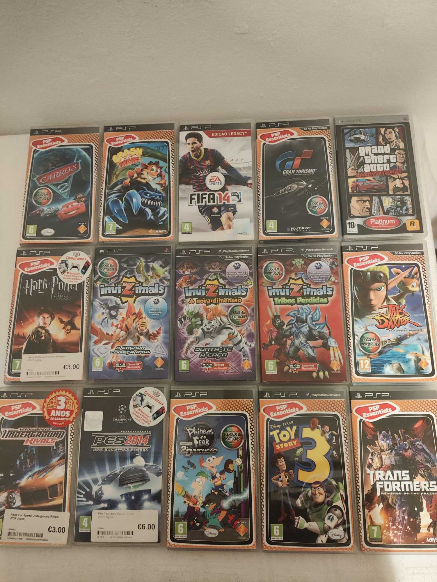 Consola PSP como nova + bolsa + carregador + 15 jogos
